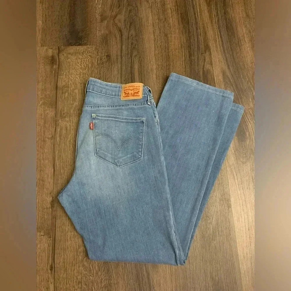 815 curvy boot cut Levi's light wash jeans | size - Picture 2 of 8